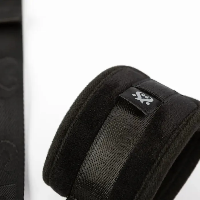 Couples Sei Mio Sei Mio Firmly in Check Neck Wrist Restraint Kit
