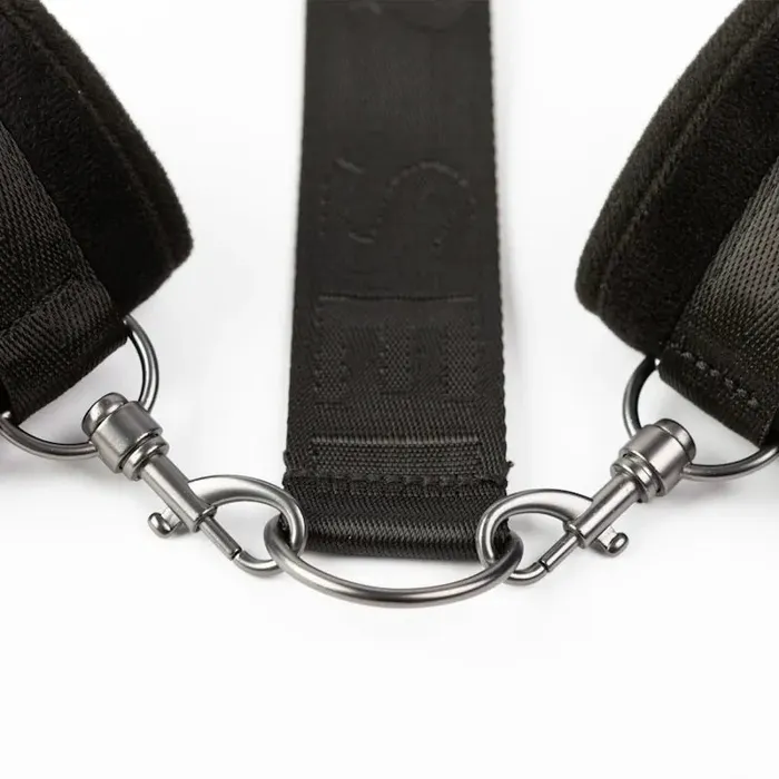 Couples Sei Mio Sei Mio Firmly in Check Neck Wrist Restraint Kit