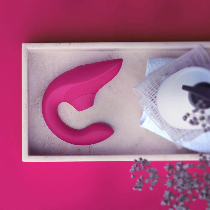 Womanizer Womanizer Blend Vibrant Pink Vibrators