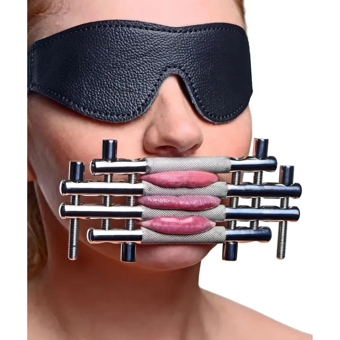 Stainless Steel Lips And Tongue Press Master Series Dildos